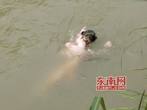 沙縣：河面漂浮