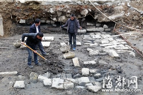 屏山地鐵站啟動(dòng)考古發(fā)掘 地下兩米現(xiàn)清代地面