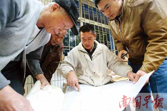 拆，還是不拆？一堵圍墻引發(fā)小區(qū)業(yè)主對峙