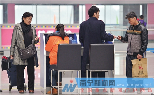 春運明日開跑動車通達(dá)13省市 這些防盜知識你要懂