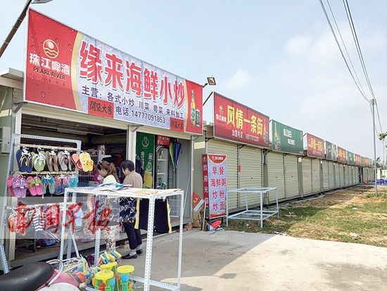 300米鐵皮屋入駐銀灘 經營餐飲店未辦理相關手續(xù)