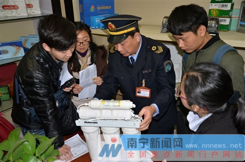南寧開展凈水設(shè)備檢查行動 四款問題產(chǎn)品當場下架