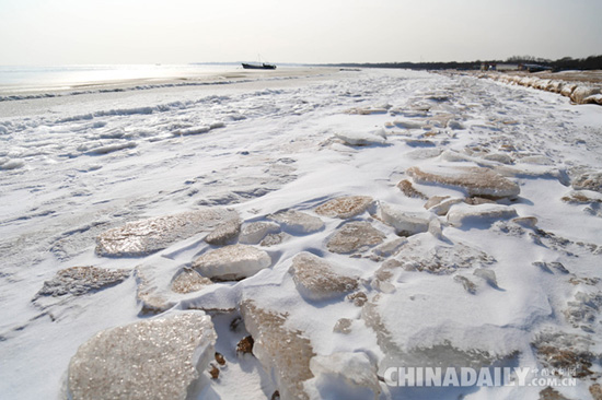 這個(gè)冬天，秦皇島海岸現(xiàn)“冰海”奇觀
