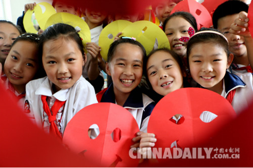 邯鄲：微笑進(jìn)校園 小學(xué)生笑迎每一天