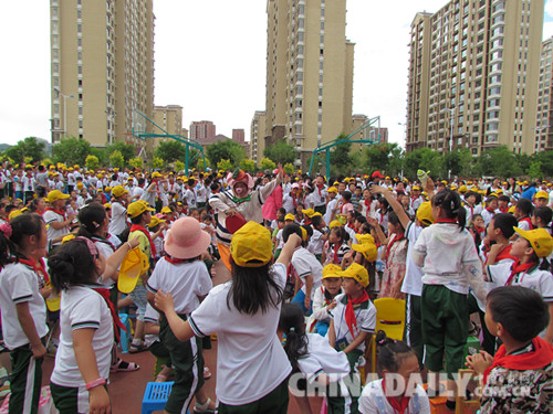河北省文明校園創(chuàng)建暨百場兒童劇進(jìn)校園活動走進(jìn)平泉