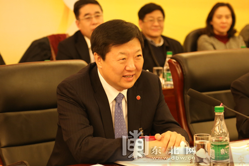 政協(xié)委員與市長(zhǎng)協(xié)商對(duì)話會(huì)話題開放 解決秸稈綜合利用難題