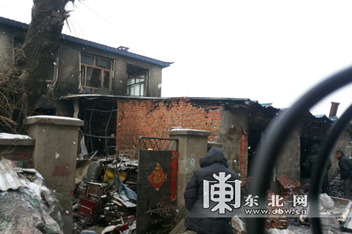 哈爾濱一村民家中房屋發(fā)生火災(zāi) 近5萬(wàn)元現(xiàn)金被燒毀(圖)