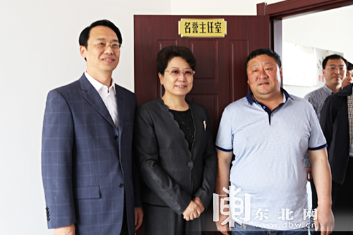 34位龍江民營企業(yè)家擔(dān)任望奎縣貧困村“名譽(yù)村長”