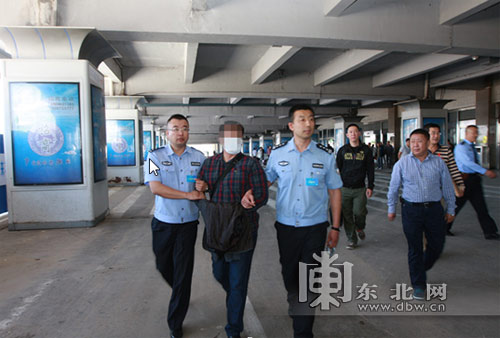 黑龍江警方連續(xù)勸返兩名出逃國外的經濟犯罪嫌疑人