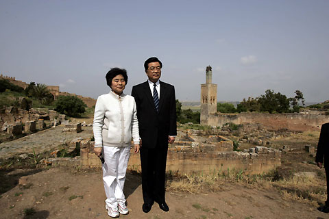  Hu Jintao (L) visits 
