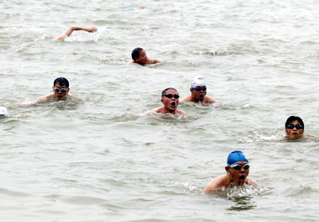 ,,,Hangzhou, qiantangjiang river,,swim,,