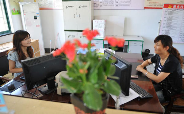 College graduates contribute to China's rural development College graduates contribute to rural development