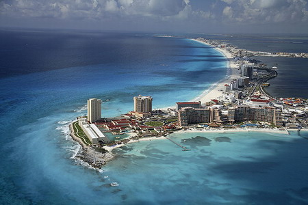 Chinese tourists get easier access to Mexico