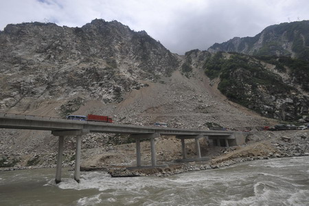 Landslide leaves 6 dead in Wenchuan