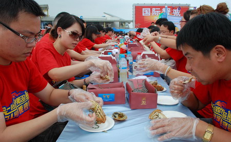 2009 crabs in one steamer shared by  2009 people