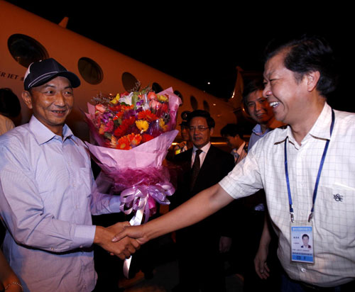 Captain back home by chartered plane