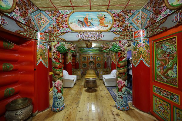 Sichuan-Tibet Highway reinvigorates tourism in far-off county