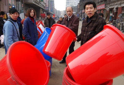 Toxic water of polluted river reaches Harbin