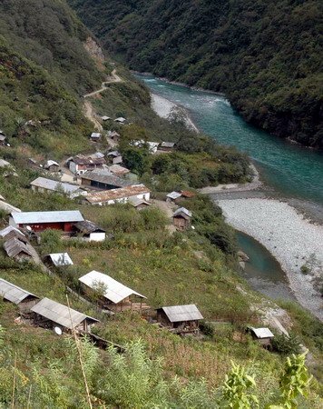 A new world opens to Derung tribes