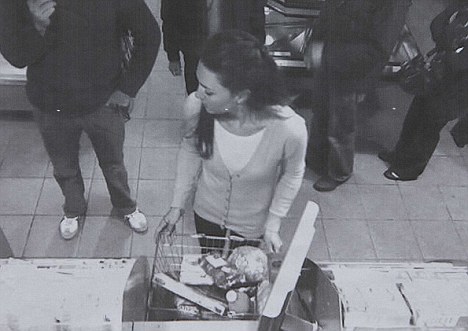 英國王子也“差錢”？威廉購物不帶現(xiàn)金讓女友解圍