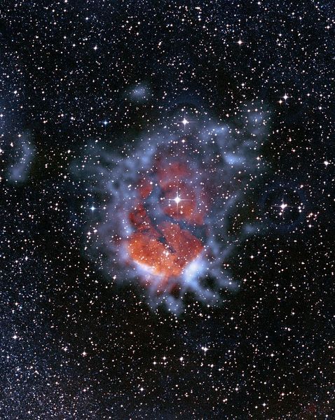 天文學家發(fā)現(xiàn)密集雙星系統(tǒng) 挑戰(zhàn)恒星形成理論（組圖）