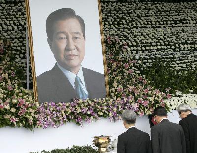 朝鮮代表團(tuán)抵韓國會(huì)吊唁前總統(tǒng)金大中