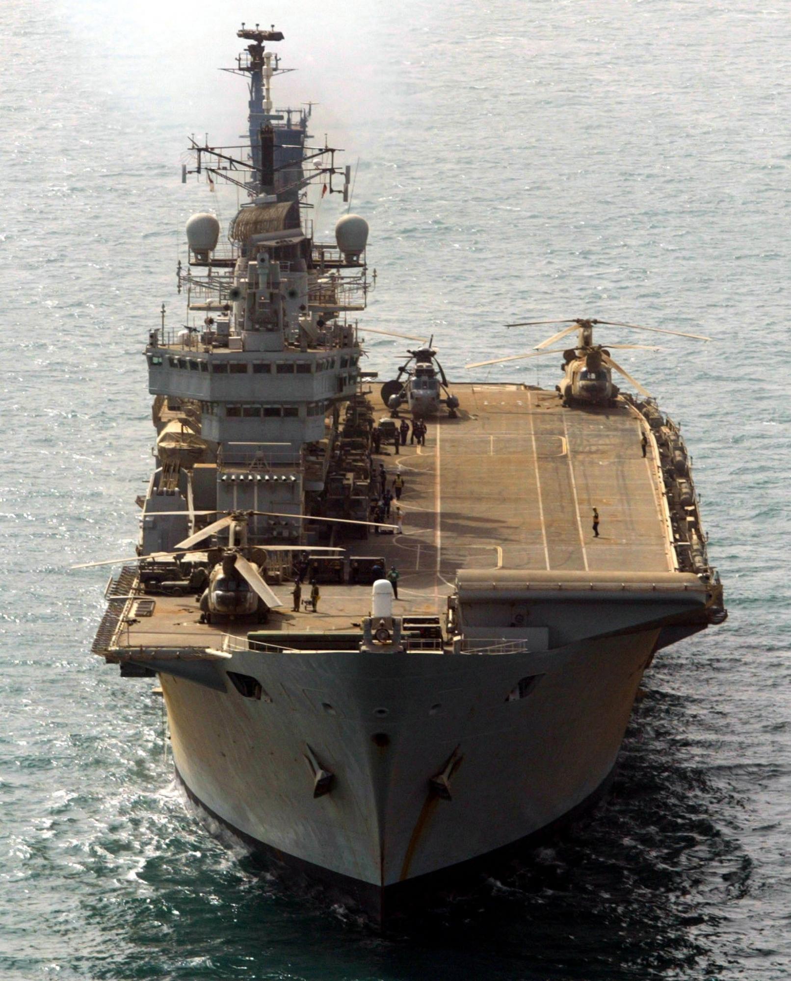 英軍“皇家方舟”號航母提前3年退役 網上拍賣未設底價