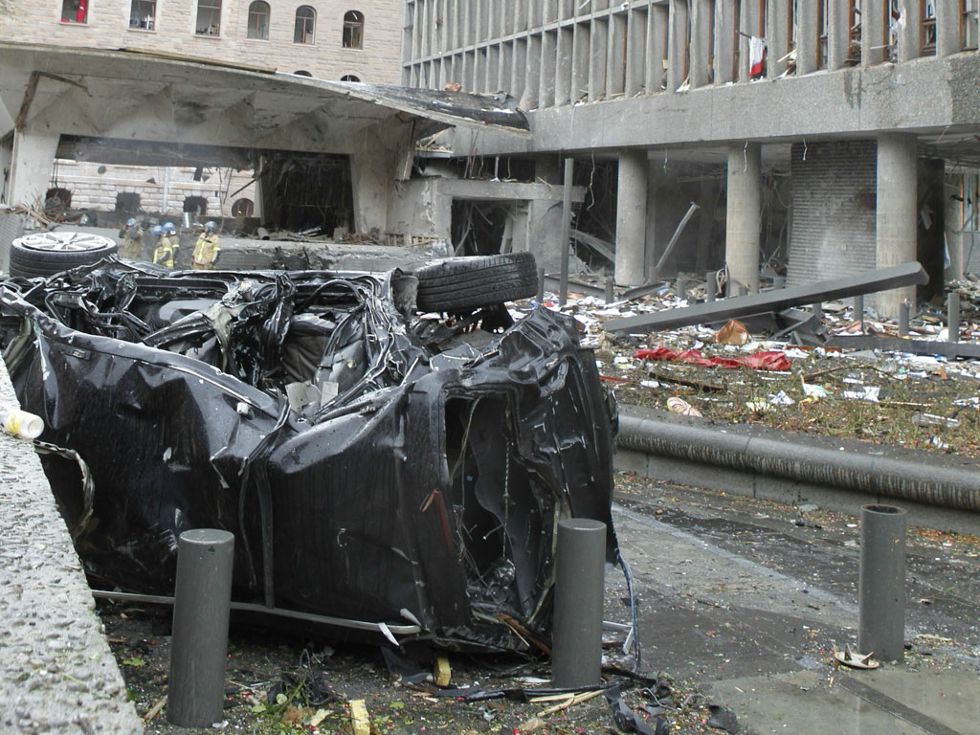 政府大樓驚魂：汽車(chē)炸彈爆炸致7人死亡