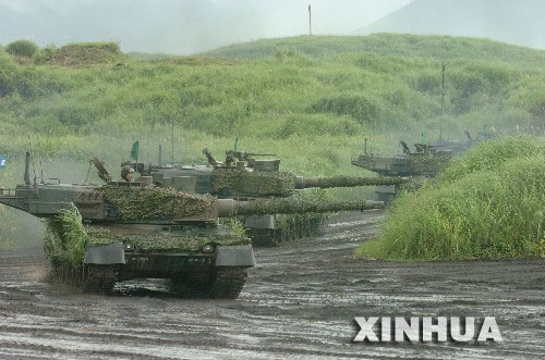 日富士軍演規(guī)?？涨?數(shù)萬百姓現(xiàn)場觀看