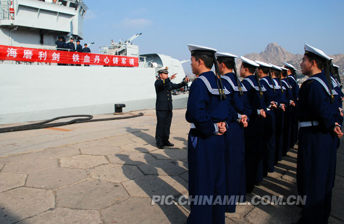 軍網(wǎng)披露我戰(zhàn)艦完成南沙戰(zhàn)備值班任務(wù)歸來(lái)