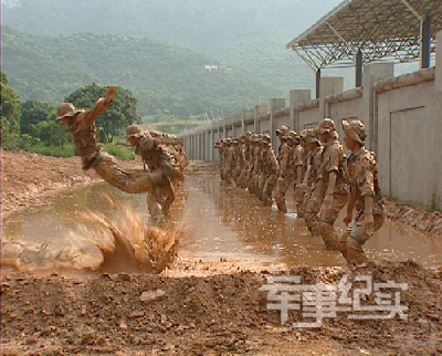 現(xiàn)實(shí)版老A 解密中國反恐精英訓(xùn)練