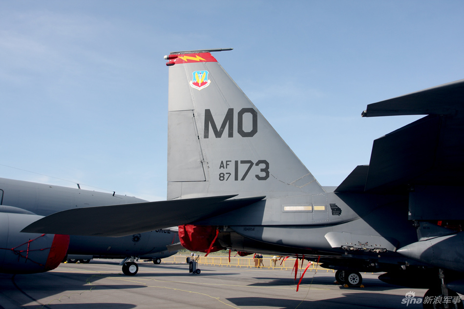 美國空軍展示兩架F－15E攻擊鷹戰(zhàn)斗轟炸機