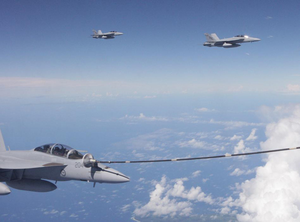 澳空軍首批超級(jí)大黃蜂戰(zhàn)機(jī)飛越太平洋回國(guó)