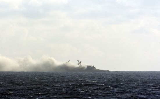 強(qiáng)！軍艦被炸成兩截居然不沉