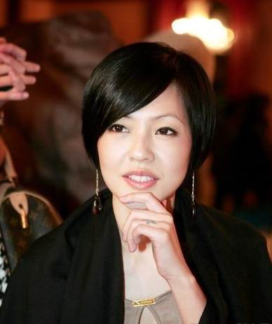 看嫁豪門(mén)女星如何瘋狂求子