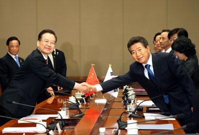 溫家寶同盧武鉉會談 提發(fā)展關系五點建議