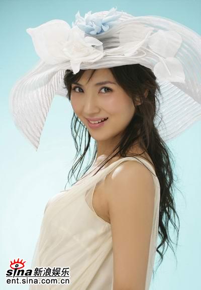 陳好最新唯美寫真曝光 演繹法國(guó)夏季風(fēng)情(圖)