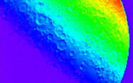 NASA公布首張?jiān)虑?#8220;陰暗面”熱成像照片