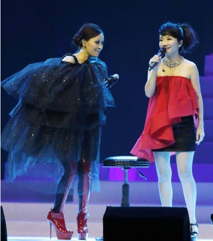 組圖：那英首次在臺(tái)開唱 歌聲征服粉絲