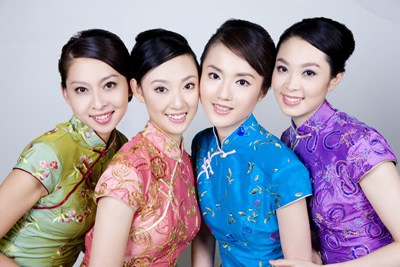 當各地空姐遇到旗袍 誰最美？