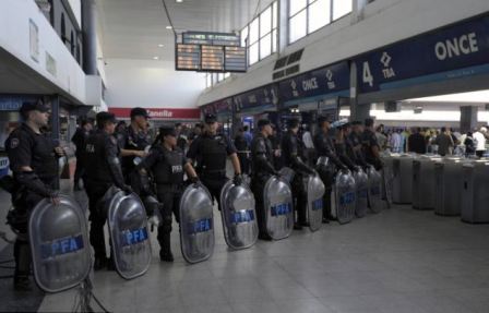 阿根廷城鐵發(fā)生嚴(yán)重脫軌事故 至少50人死600多人傷