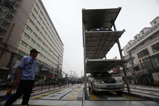 立體停車場(chǎng)亮相北京車輦店胡同（組圖）