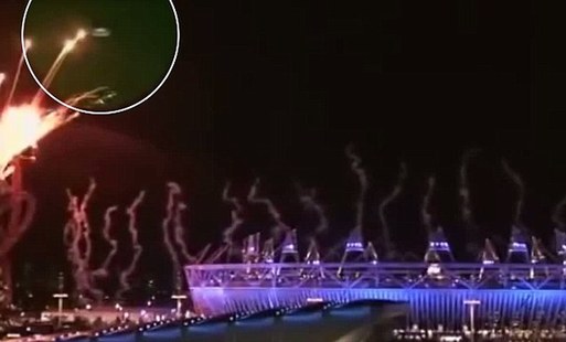 外星人造訪奧運會開幕式？倫敦夜空驚現(xiàn)不明飛行物
