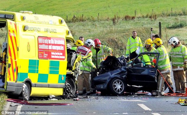 英國上演現(xiàn)實(shí)版“死神來了” 車禍傷者搭乘救護(hù)車竟再遇車禍
