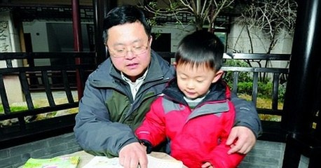 “鷹爸”又出新招 擬讓兒子獨(dú)自一人在公海駕船