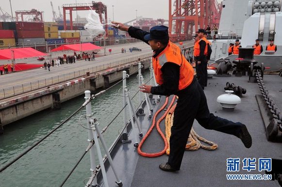 海軍深圳號驅(qū)逐艦抵達深圳 26日將對公眾開放