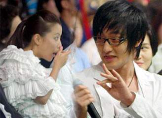 2012明星丑態(tài)之挖鼻孔18式 李冰冰一陽(yáng)指陳小春最銷(xiāo)魂