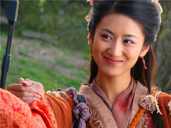 古韻悠悠姿態(tài)翩躚 娛樂(lè)圈最美古裝女子大搜羅