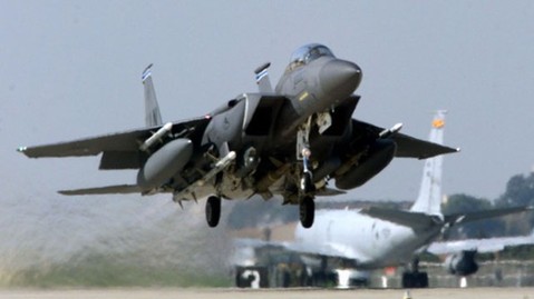 小飛機(jī)闖入奧巴馬專(zhuān)機(jī)禁飛區(qū) 美軍方戰(zhàn)斗機(jī)攔截