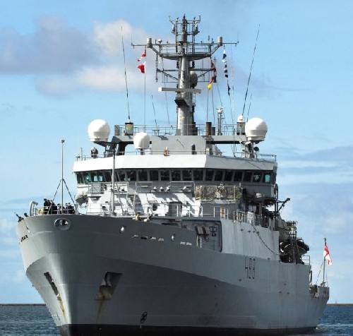 英國(guó)海軍艦船紅海探測(cè)海底大峽谷 深250米